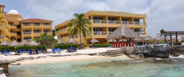 Playa Azul Golf Scuba & Spa Resort