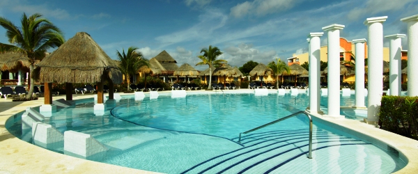 Grand Palladium Colonial Resort & Spa
